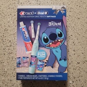 Oral-B Crest Limited Edition Disney Stitch Battery Powered Toothbrush Gift Set